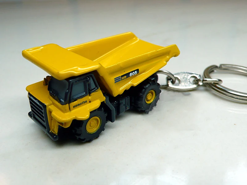 PC210  SK250 Truck Model Keychain Chain Diecast alloy metal Hydraulic Excavator truck model toy engineering truck toy keychain 9