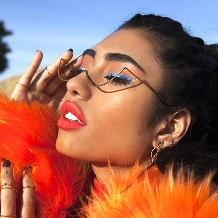 

Luxury Fashion Diamond eyeglasses Alloy Frame for Women green and Red Pink Gem Lensless Chain Pendant Half Frame glasses