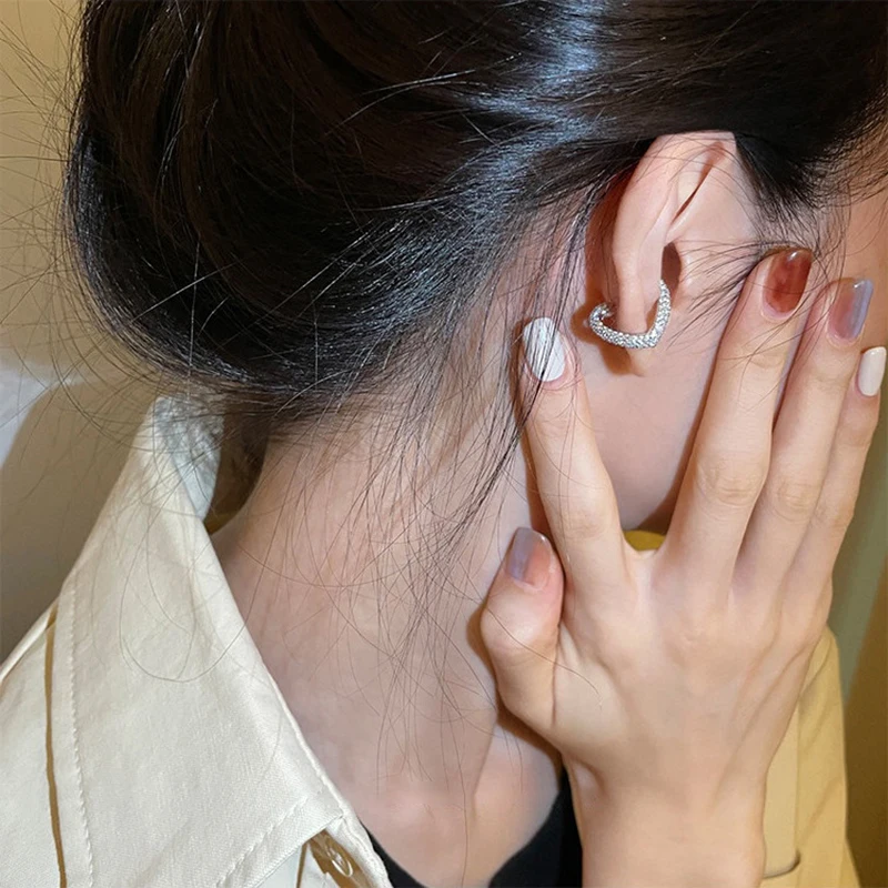 SRCOI 1 PCS Full Rhinestone Heart Bone Clips No Pierced Earrings Female Crystal Love Ear Cuff Party Jewelry Unusual Gifts ear clip earrings clip earrings ear clip star hoop earrings