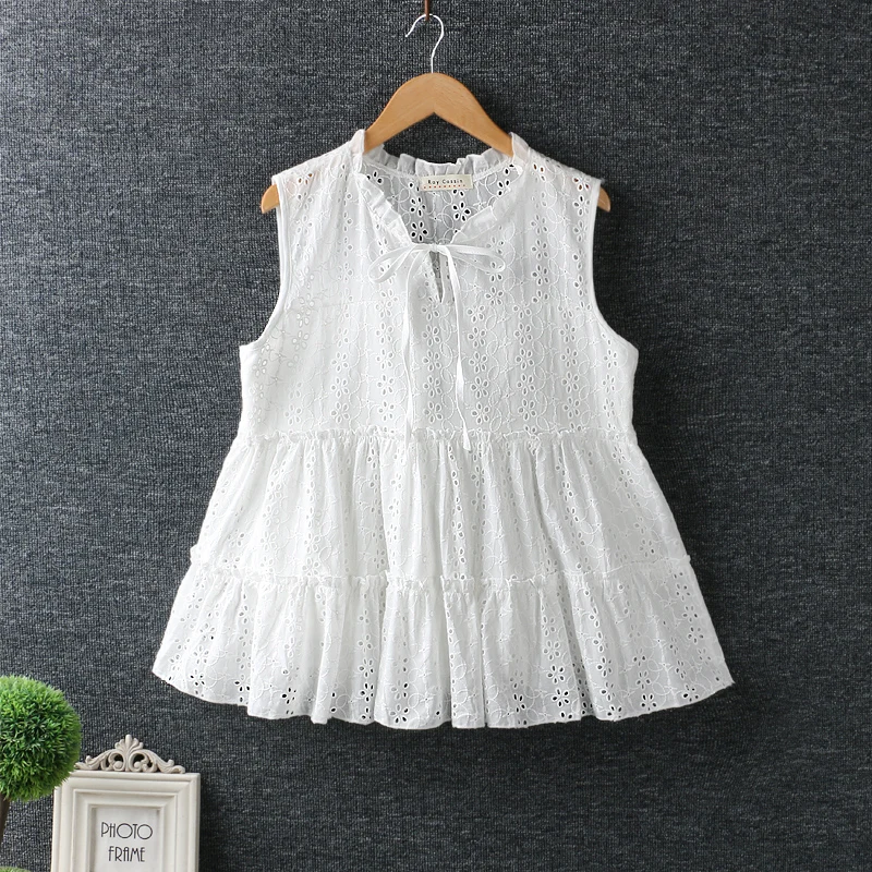 2020 summer hollow out embroidery blouse tops female cotton O-Neck sleeveless loose pullover shirt 3
