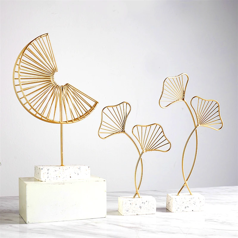 

Nordic Creative Modern Plant Ornament Bedroom Home Decoration Accessories for Living Room Gold Iron Shape Crafts Desktop Decor