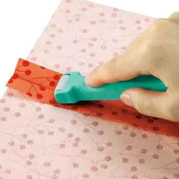 

1pcsGuide Roll To Press Convenient Way To Press Seams At The Sewing Machine DIY Crafts Pressing wheel Household sewing tools NEW