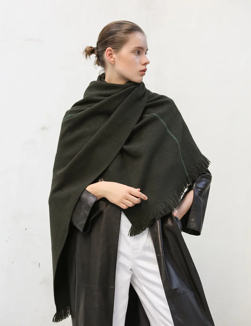 

New Style Ladies 100% Cashmere Fashion Solid Color Shawl Scarf Autumn and Winter Thick Warm Shawl Ladies Luxury Elegant Scarf