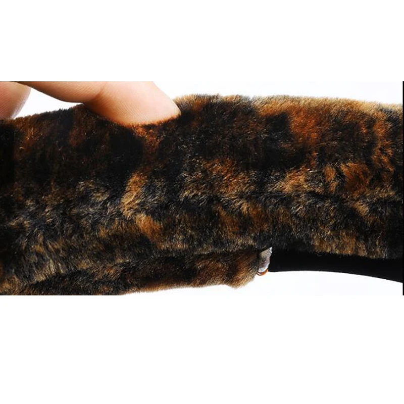 New car steering wheel cover Winter steering wheel Leopard Short plush steering cover Comfortable driving Diameter 38 cm