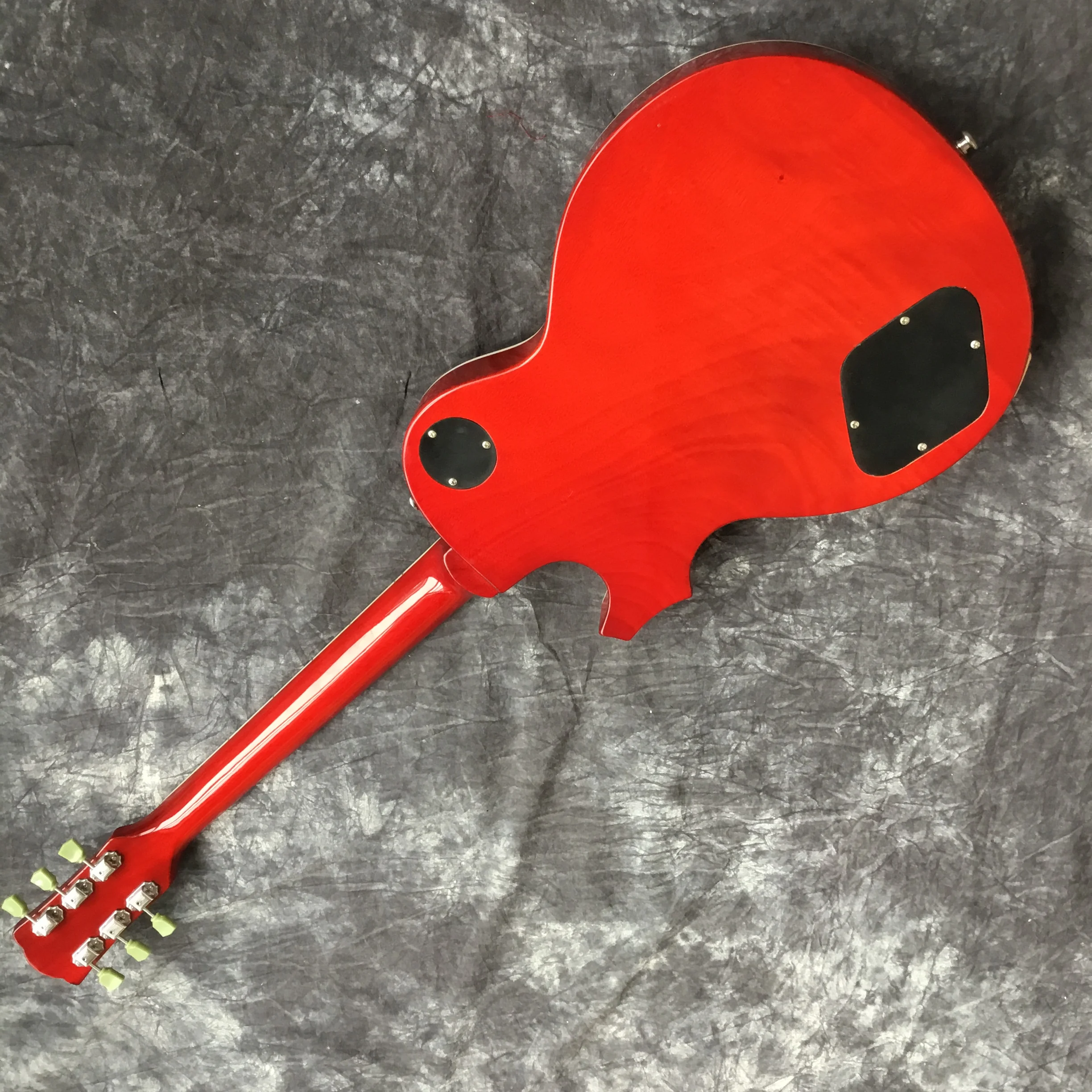 Высококачественная электрогитара и чемодан 6 штук, sunburst color tiger flame top gitaar mode. Цвет меда. Suneye