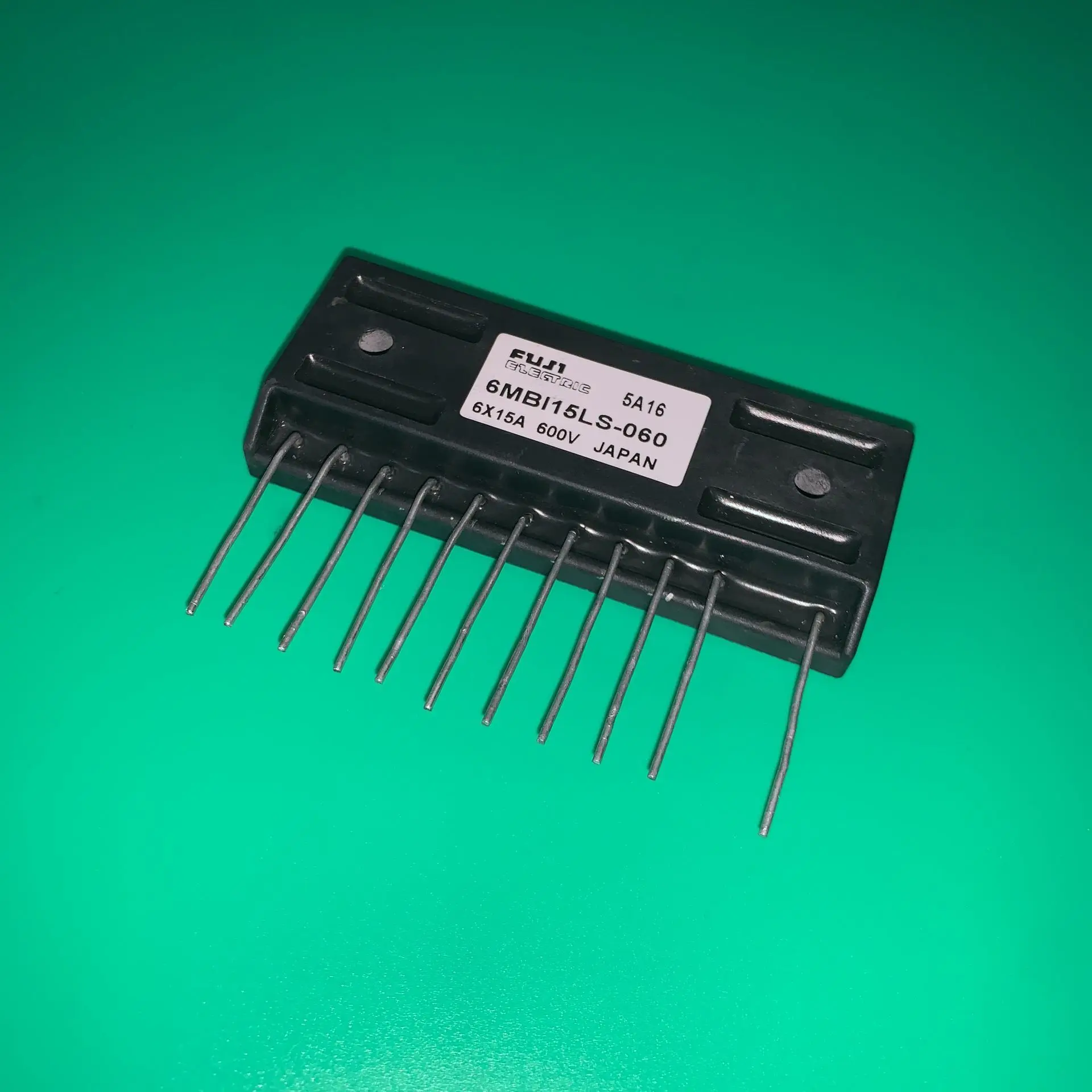 6MBI15LS-060 модуль 6MBI15 LS-060 с изолированным затвором (IGBT) 6x 15A 600V 6MBI15LS060 6MBI15L S-060 6MB115LS-060 6
