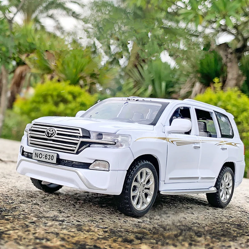 Модель автомобиля из сплава Toyota LAND CRUISER литая металлическая Игрушечная модель