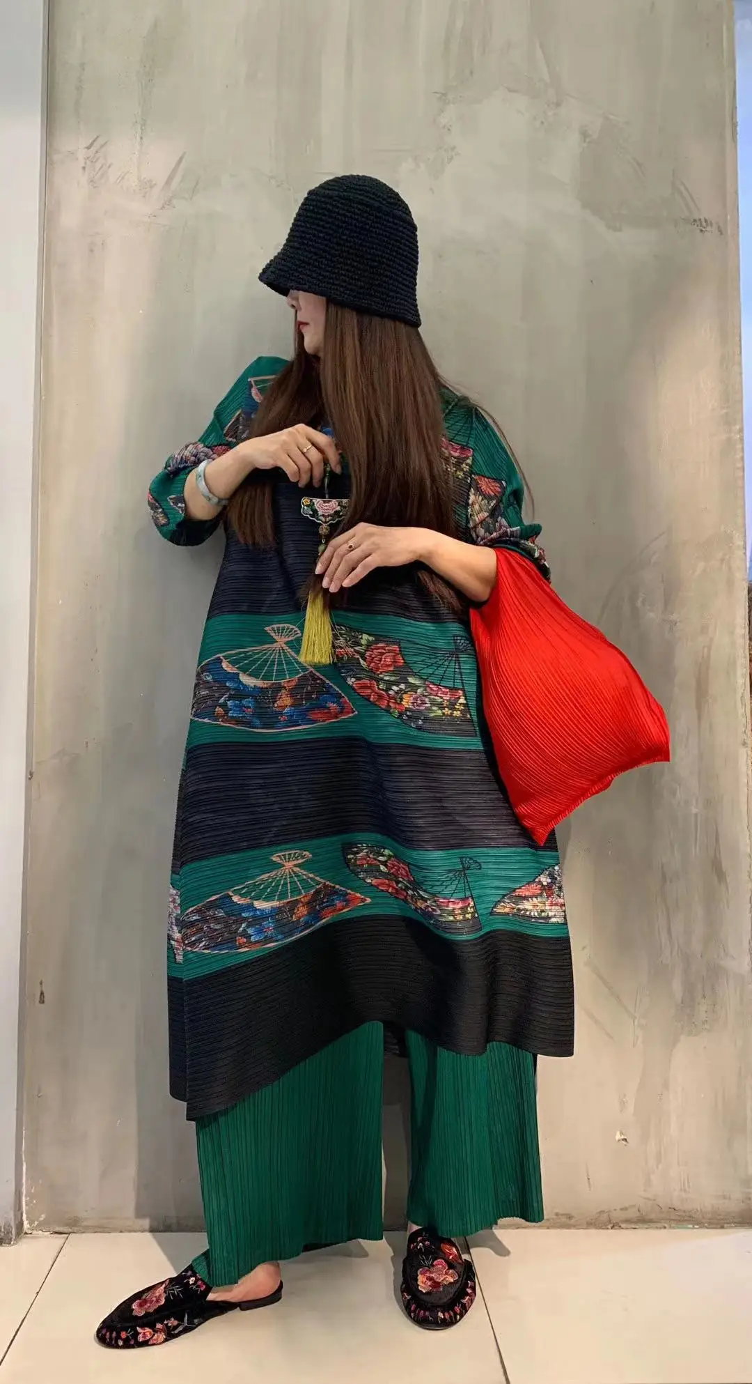 Весна Новинка Miyake Плиссированные Длинные свободные плиссированные платья с круглым вырезом в китайском стиле