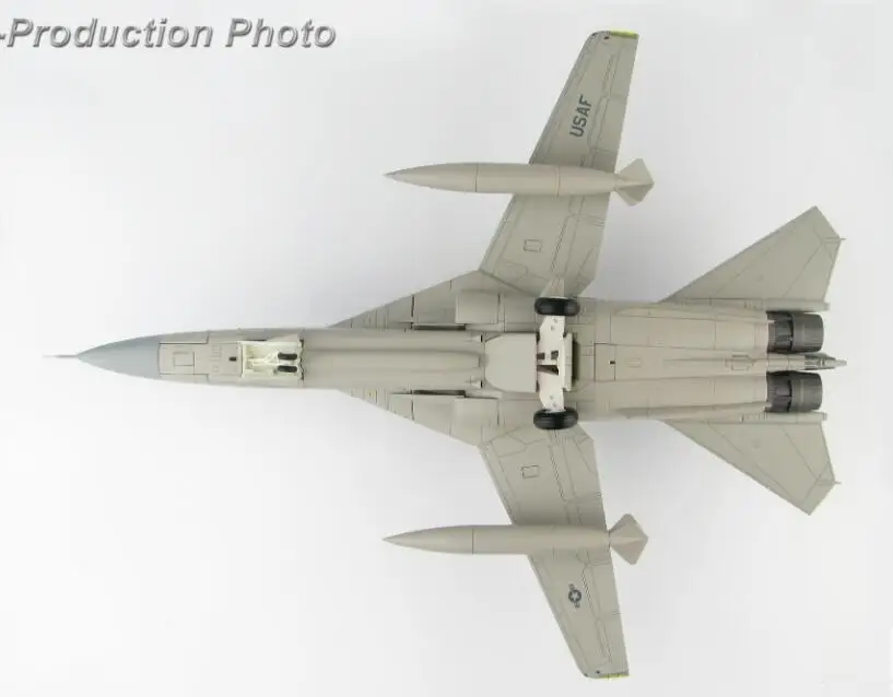 HM EF-111A 66-0030 390th ECS/48th TFW P операция Буря в пустыне Саудовская Аравия ранняя 1991 1/72 литье под давлением модель самолета