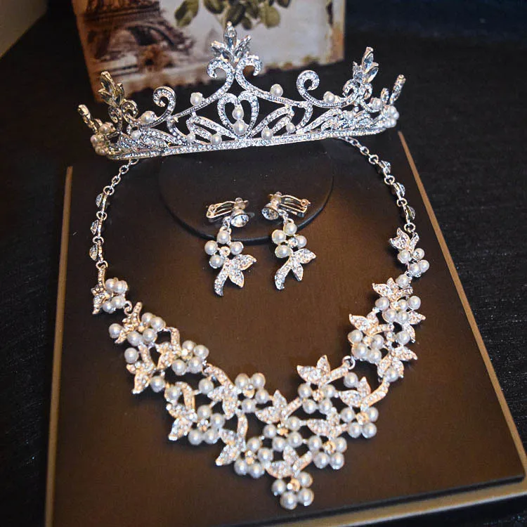 

2018 New Style Bride Crown Headdress Three-piece Set Europe And America Luxury Glorious Pearl Crown Korean Style Wedding Dress C