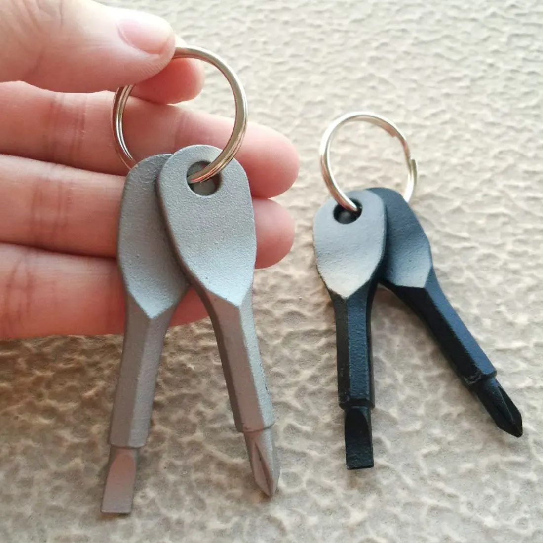 

Portable Stainless Steel Keychain Screwdriver Flathead Head Key Ring Key Chain Screwdriver Silver/Black Car Accessories