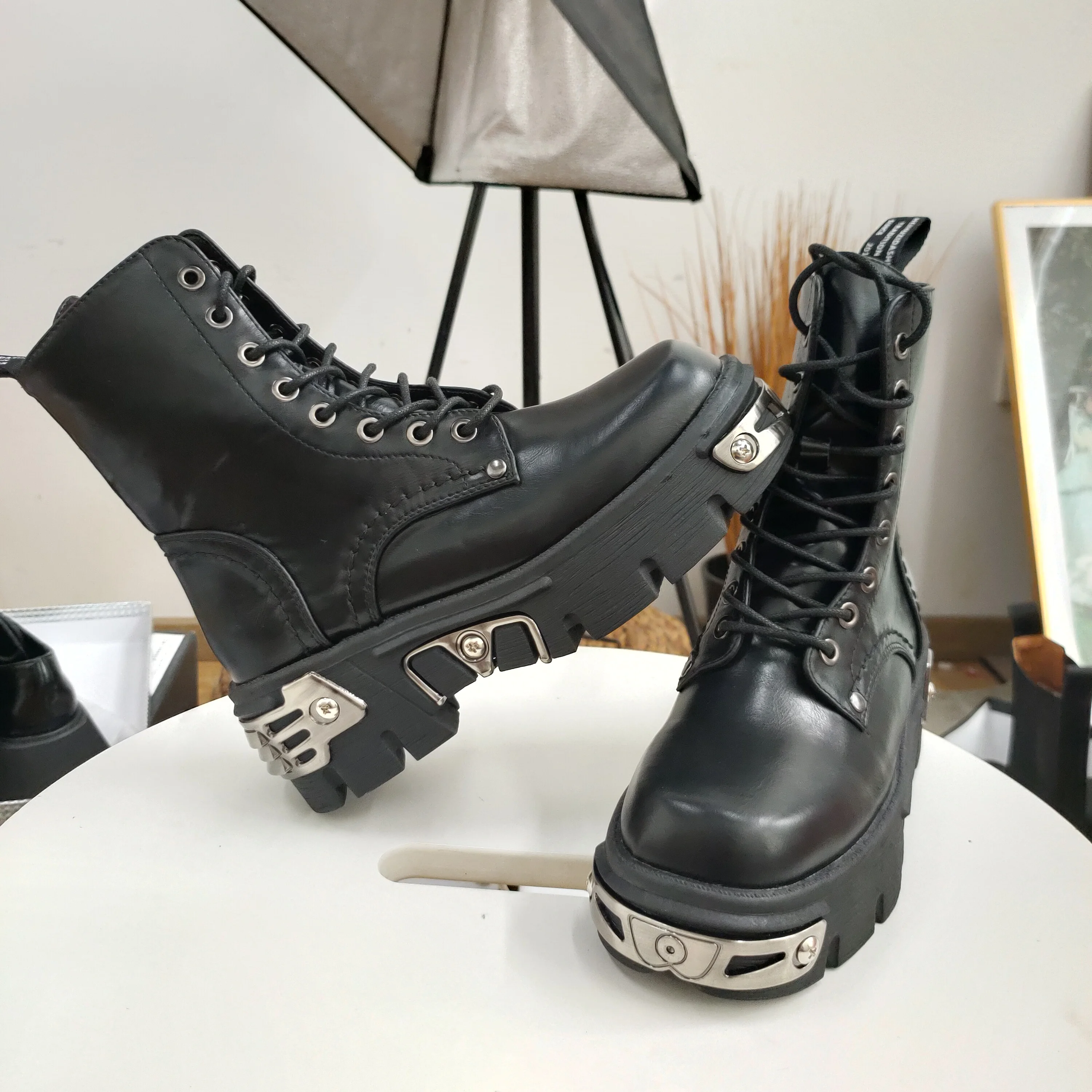 2020 New Style Military Boots Lace-up Handsome Motorcycle shoes Women's Ankle All-match Platform Ins Women's Martin Boots