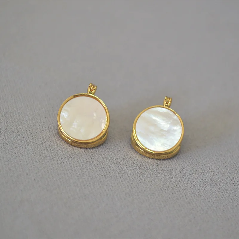 

WTLTC 2021 Ins Stylish Small Round White Shell Earrings for Women Double Side Coin Disc Hoop Earrings Metal Brass Femme Jewelry