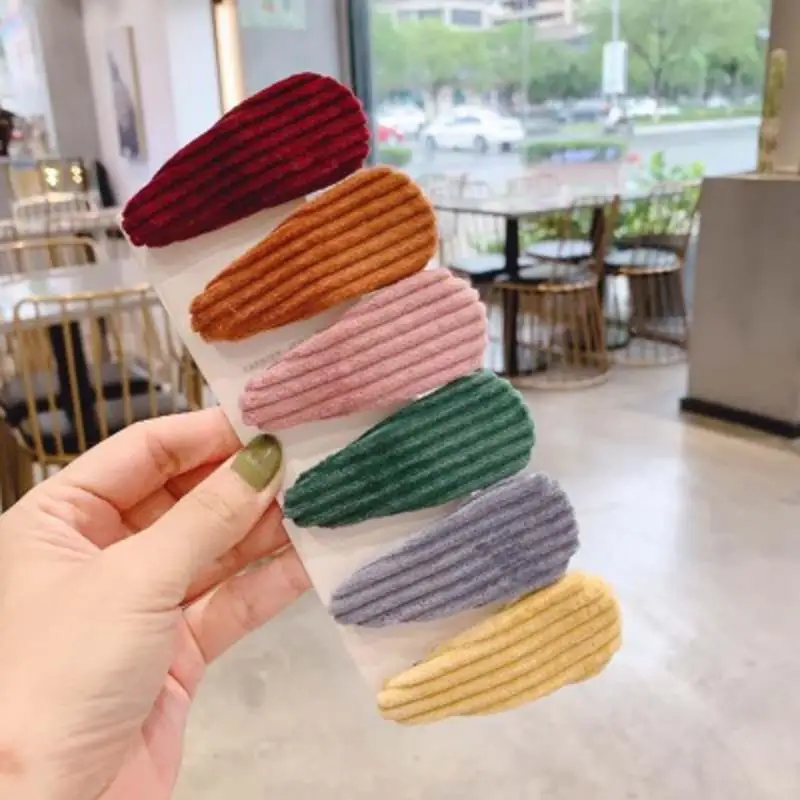 

2019 NEW Fashion Vintage Velvet Clips Hair Accessories Velvet Hair Clips Hollow Geometric Waterdrop Hairpin Barrette Winter Clip