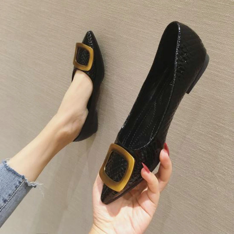 2021 Spring Women's Shoes All-match Green British Style Pointed Small Leather Shoes Flat Work Shoes Black Single Shoes 