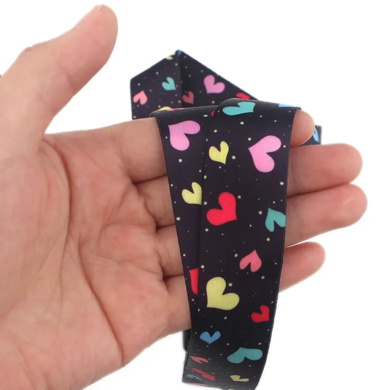 P3983 24 шт/лот Модный Цветной брелок в форме сердца Lanyards держатель удостоверения личности ID карта Пропуск Тренажерный зал мобильный телефон ключ ремень