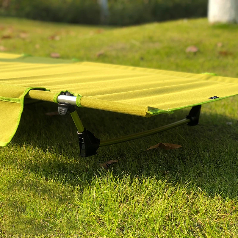 Outdoor Lightweight Folding Bed Portable Camping Bed Simple Camp Bed