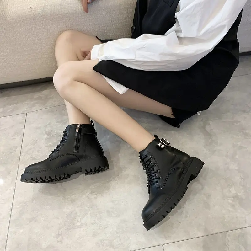 

Spring and autumn 2020 new boots fashion wild casual single boots Martin boots female lace up short boots female X107