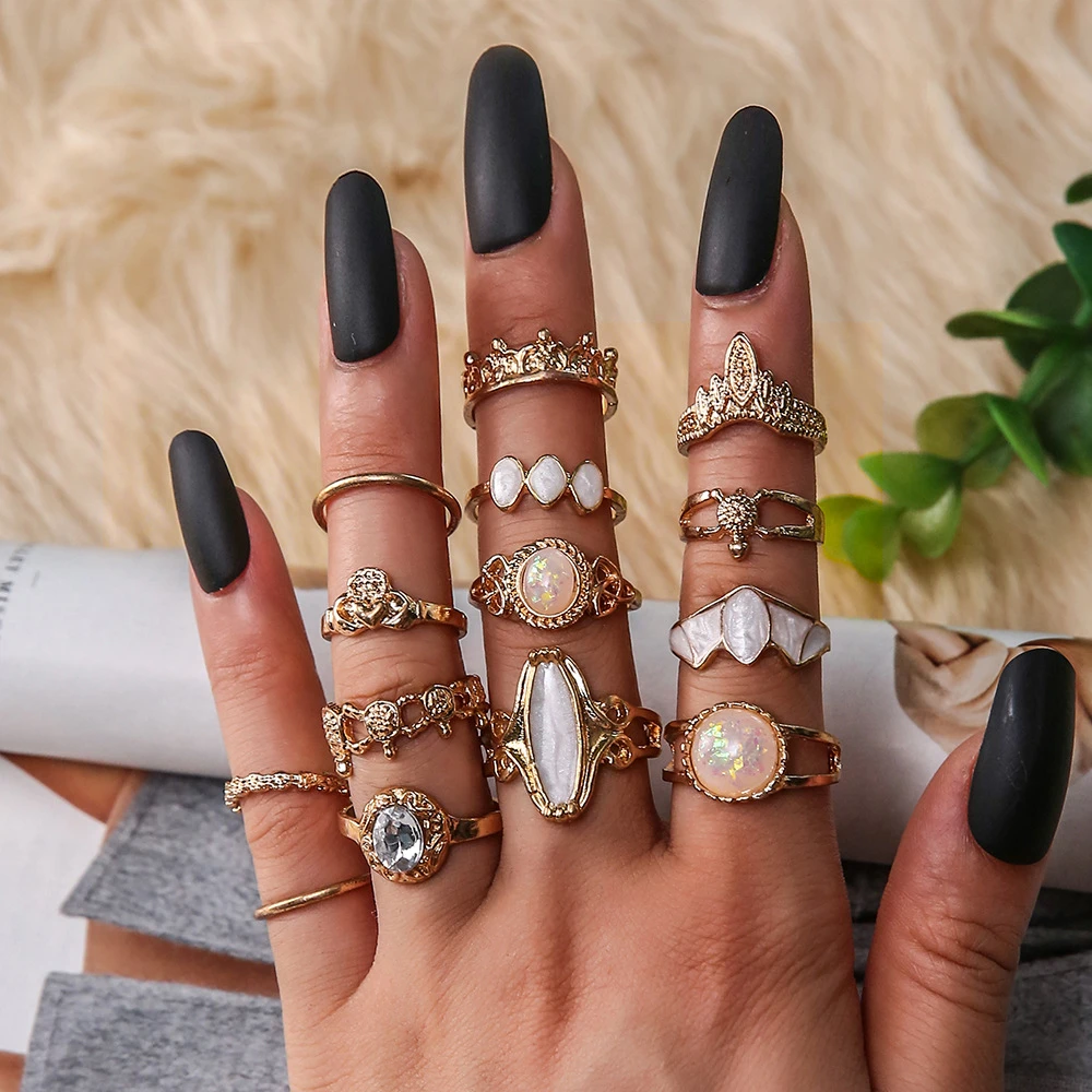 2021 Trendy Fashion New Jewelry Imitation Amber Jewelry Retro Inlaid Diamond Carved Starry Sky Gem Set Ring Holiday Gift