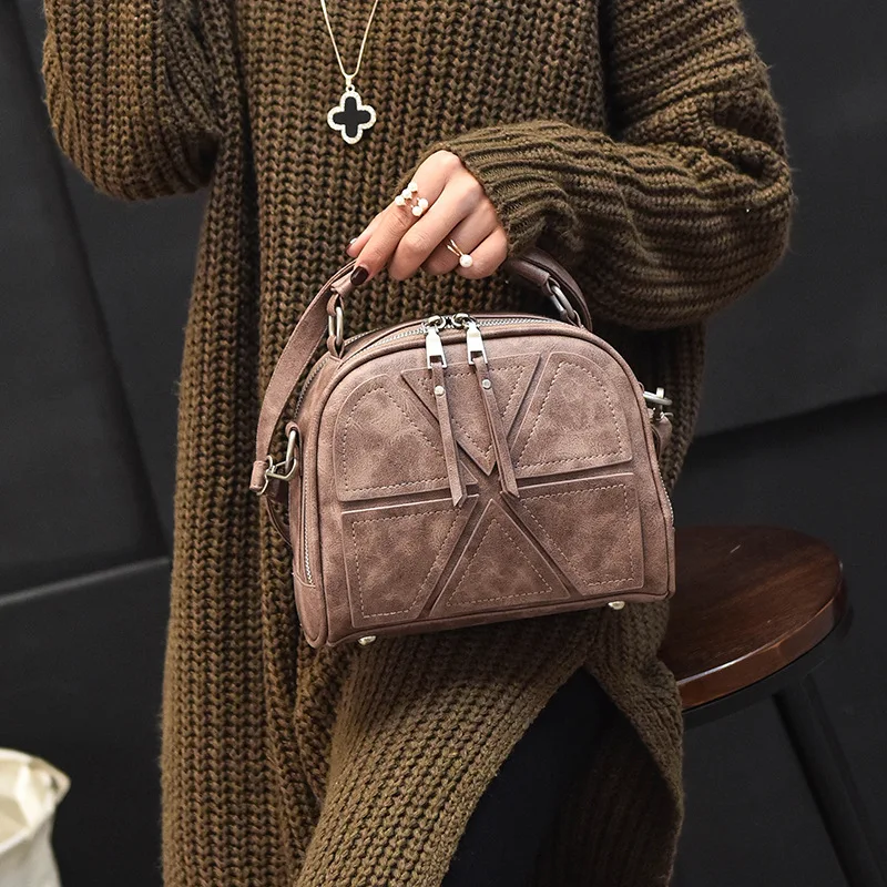 Новая женская модная сумка с вышивкой в виде треугольника, маленькая квадратная сумка, трендовая Ретро сумка через плечо