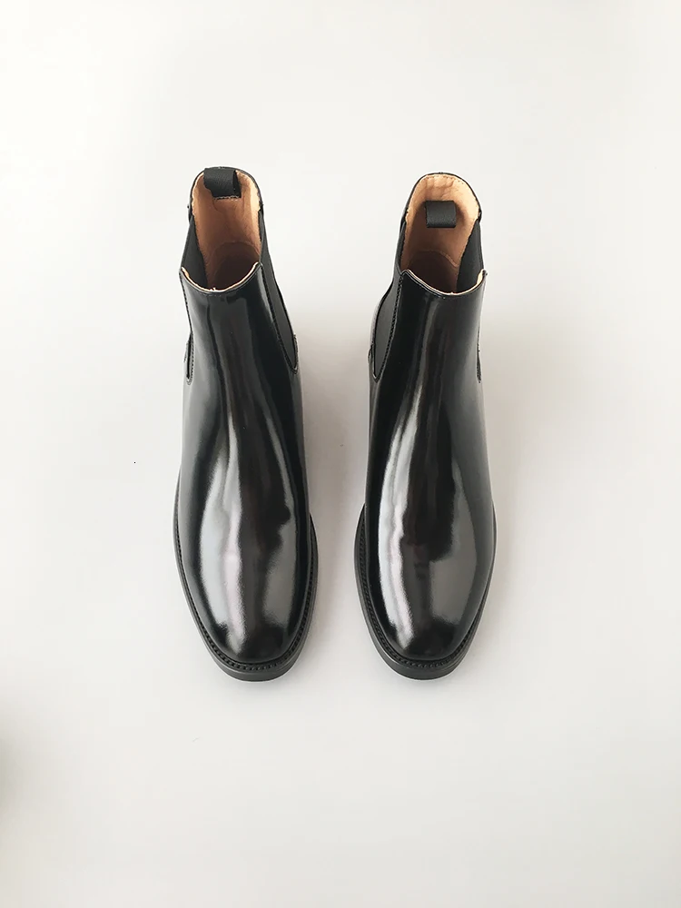 BELLECOM Chelsea Woman Flat Bottom Single Boots And Naked Cloth Locke Carving Short Boots England Bright Leather Circle Head