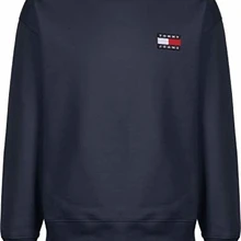 Свитер с круглым вырезом и значком для джинсов