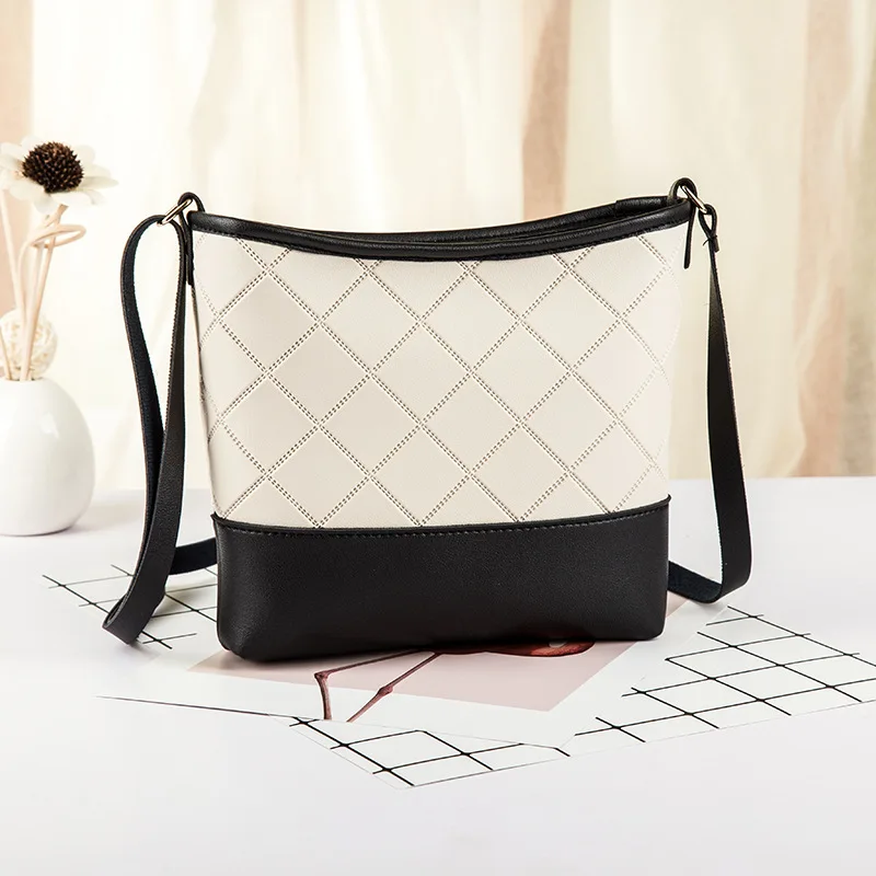Стеганая Сумка-тоут с бриллиантами, Сумка Хобо, 2108 зимняя сумка в новом стиле, женская сумка-слинг, сумка через плечо, контрастный цвет, прошитая мягкая lea - Color: White