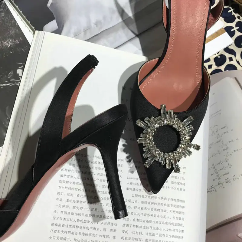 O1CN01BesmMi23VaMK67sqv_!!2646617261