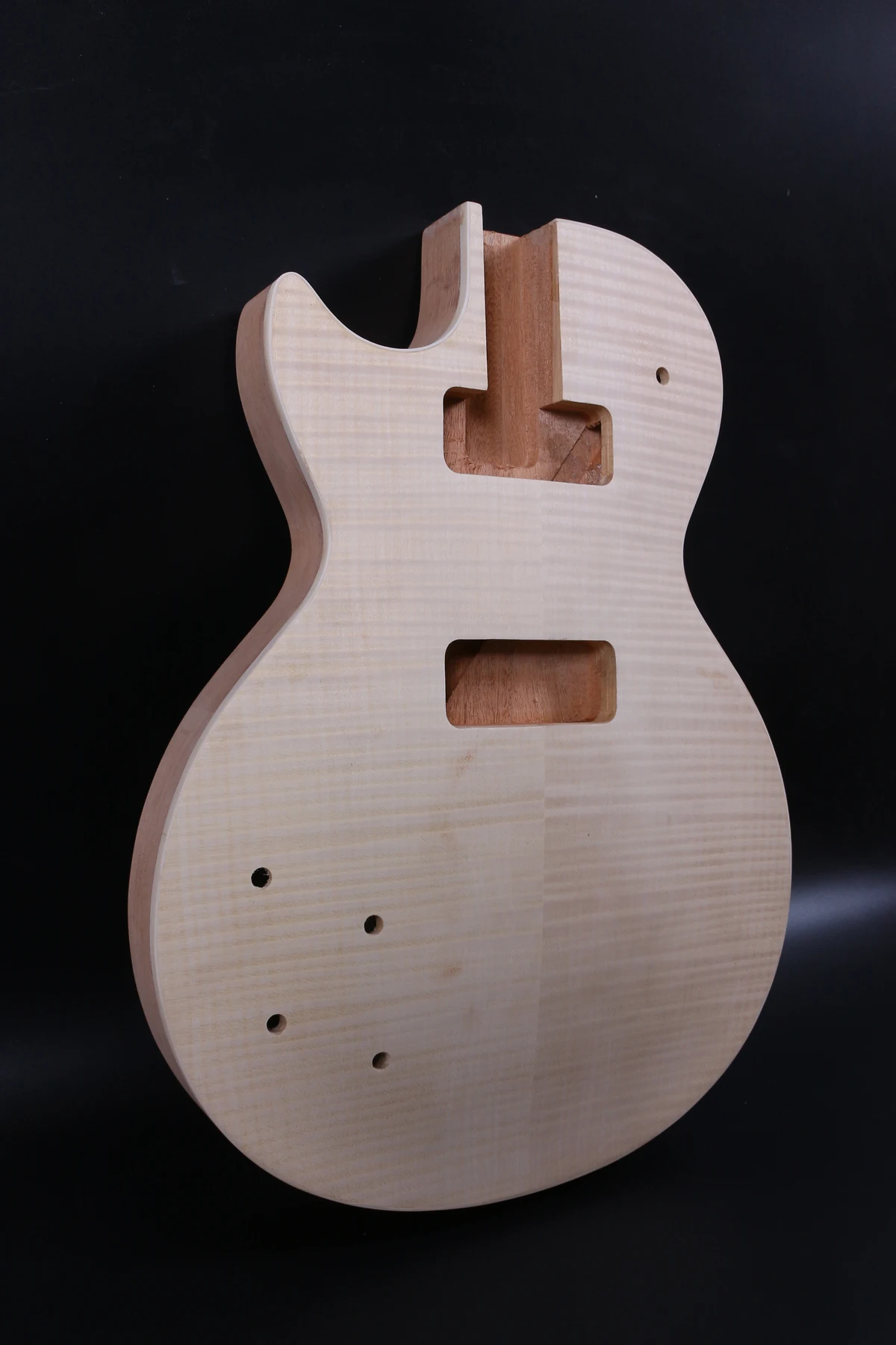 

Корпус для электрогитары «сделай сам» из красного дерева с левой ручкой + шпон из огненного клена, детали для гитары ручной работы/проект без отделки