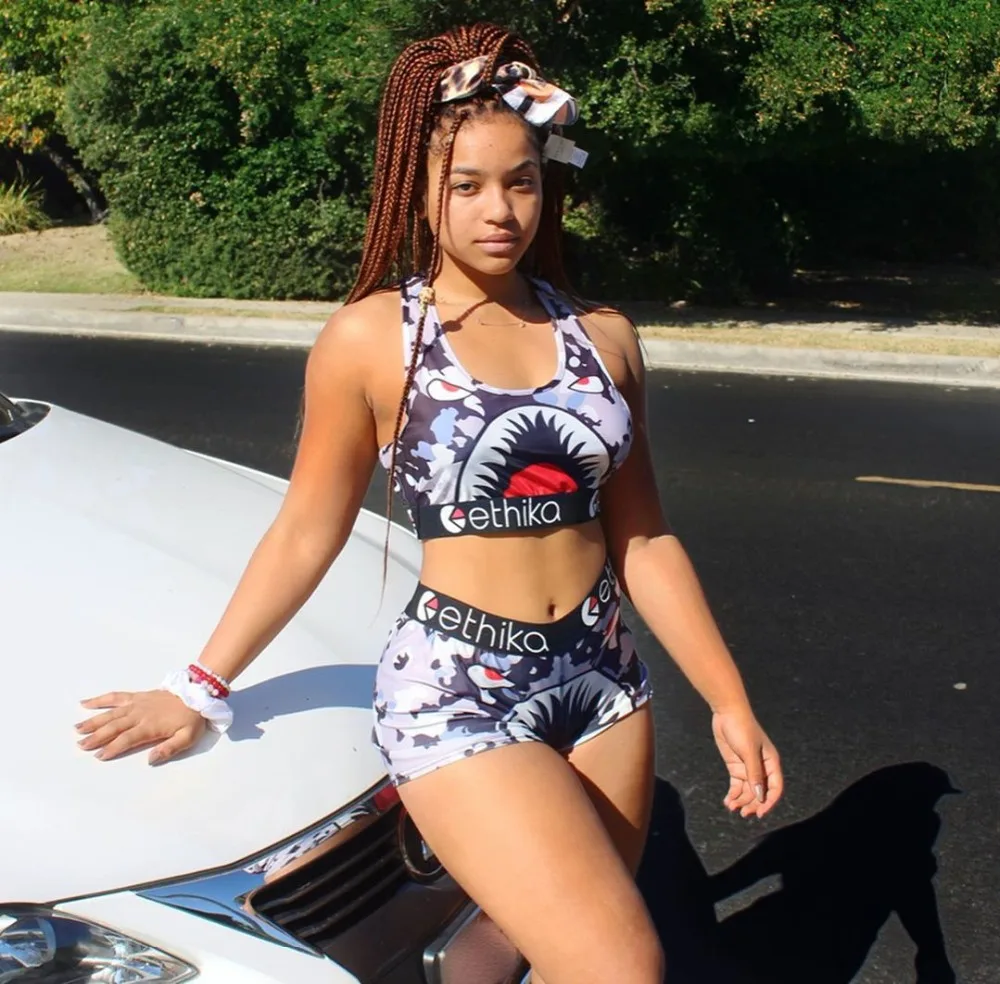 12737612924_1628162680