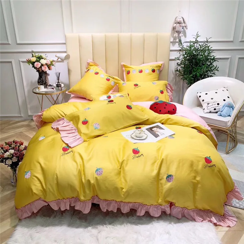 

Four Seasons Bedding 4pcs 60 Egyptian Long-staple Cotton Embroidered Ruffled Bed Sheets Quilt Cover Cute Strawberry Pattern