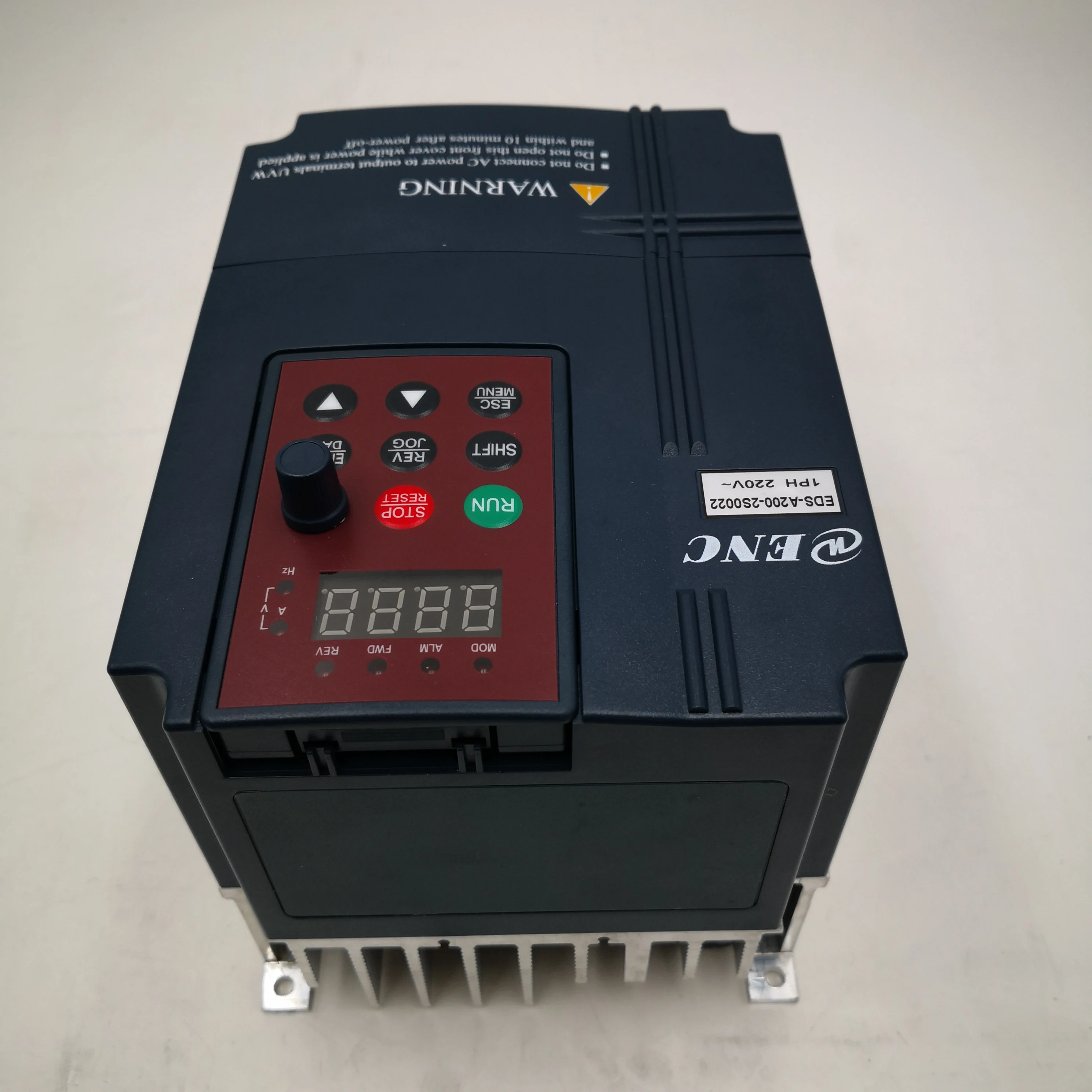 Eds A200 2S0022 Yineng инвертор 2.2kw для 220v однофазный двигатель испытание удара