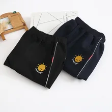 Прямые продажи от производителя; коллекция года; сезон весна-осень; стиль; детские брюки среднего и большого размера с вышитым рисунком