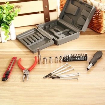 

Multi-function 24-Piece Home Car Insurance Gift SetHardware Tool Kit Repair Combination Parts With Storage Box