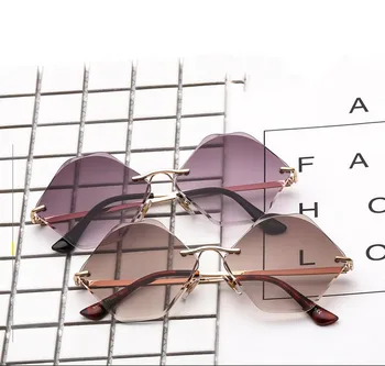 

2020 Sexy lip Fashion Sunglasses Women Luxury Brand Mirror Lens Men UV400 fashion glasses oculos feminino sunglasses