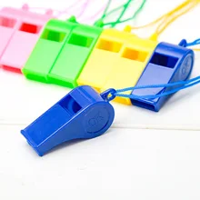 Цветной пластиковый свисток для рефери, вспомогательный свисток для фанатов, спасательный свисток для рта, призы для детского сада