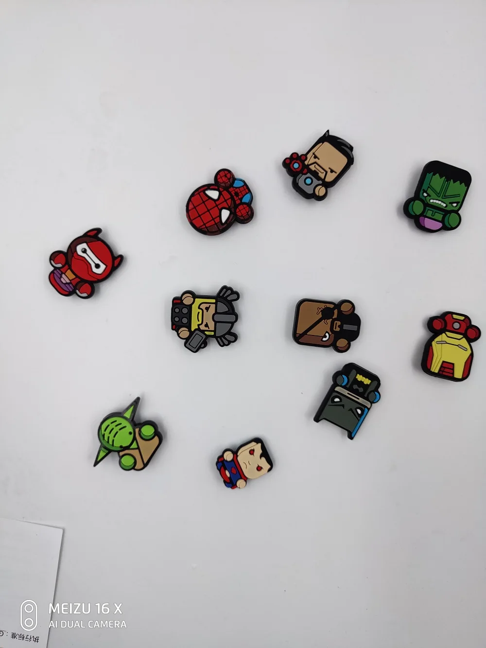 1Pcs PVC Super Hero Avenger Shoe Charms Shoe accessories Shoe decoration Shoe Buckles Accessories Fit Wristband/Croc JIBZ W2747