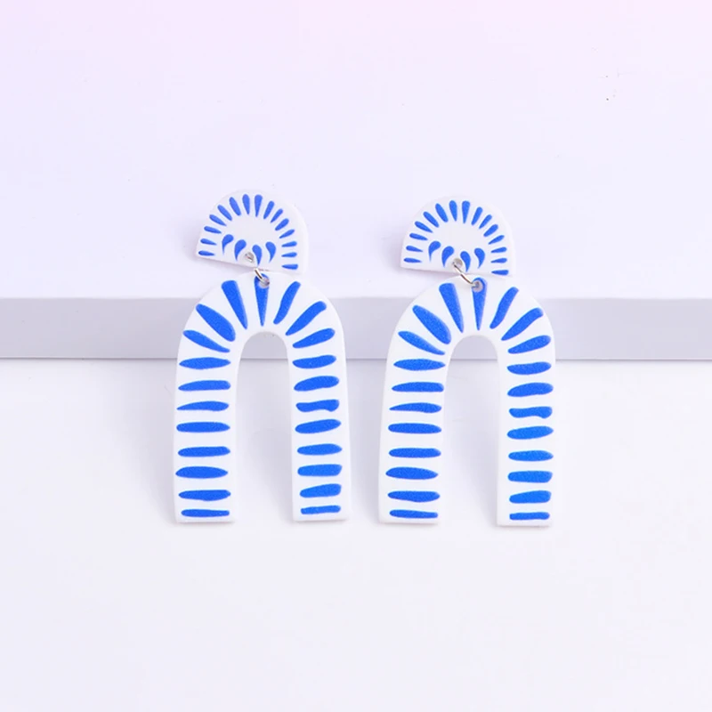 Vintage Blue And White Porcelain Print Acrylic Drop Earrings For Women Chinese Style Geometric Chinaware Print Dangle Earrings