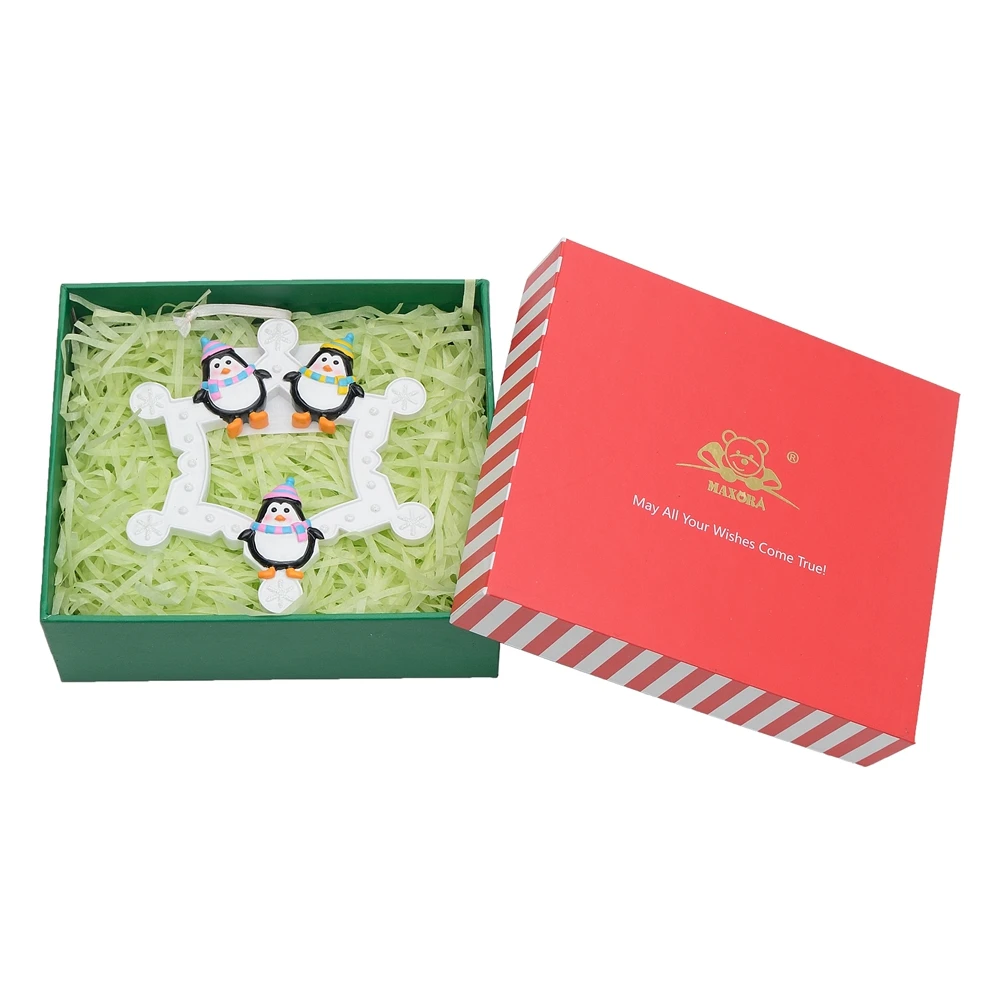 Family of 3-gift box Снежинка Пингвины семья из 4 полисмолы Глянцевая персонализированные елочные украшения для украшения дома - Цвет: Family of 3-gift box