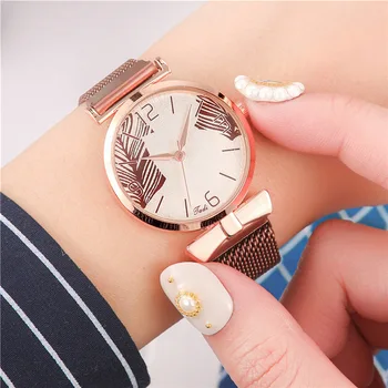 

European and American printed round large dial quartz watch retro fashion high grade lazy magnet button watch female