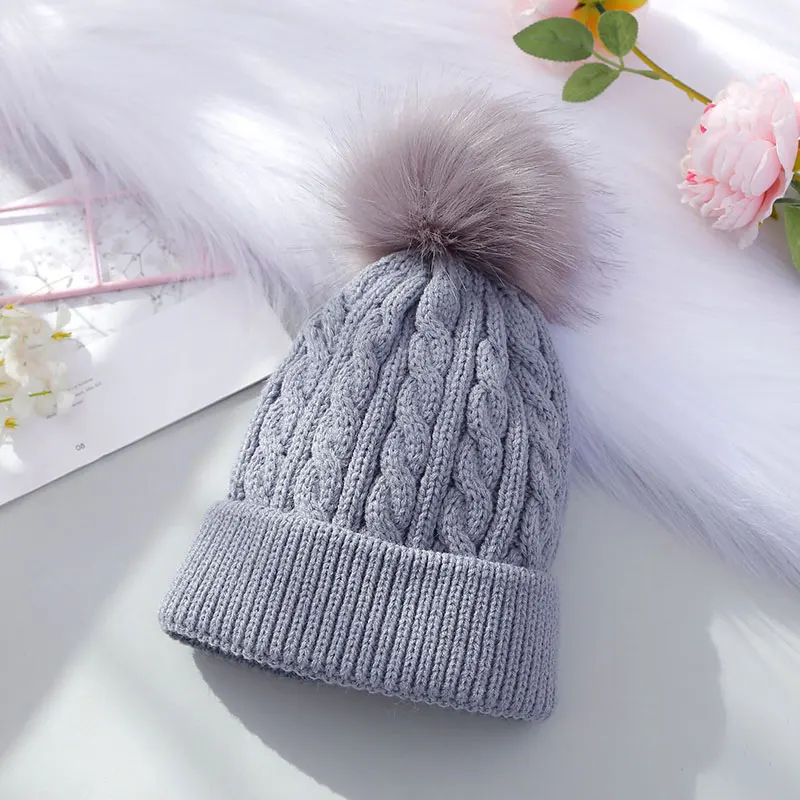 winter cap Men's and Women's Children's Hats Winter Thick Knitted Woolen Caps Cute Woolen Ball Caps Pupils Woolen Caps ski beanie Skullies & Beanies