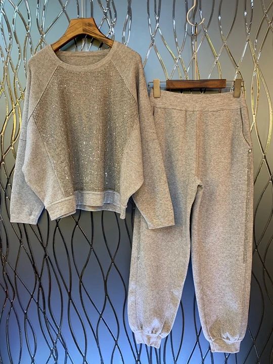 

2019 Early Autumn New Women's Round Neck Loose Long Sleeve Guard Suit + Inclined Symmetrical Pocket Pants Guard Suit 816