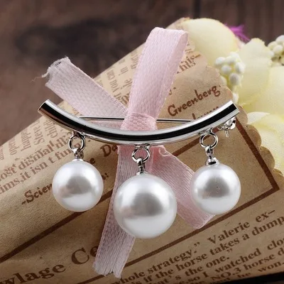 

Fixed Non-slip Pin Simple Curved Hanging Pearl Brooch Chest Female Cardigan Buckle Jewely Fasteners For Women Ladies Gift Pins