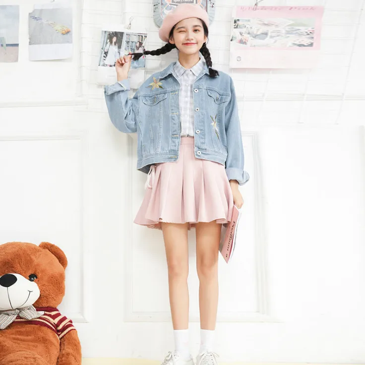 2019New Denim Jacket Light Blue Bomber Short Jeans Jacket Casual Ripped Denim Outwear Slim Long Sleeve Jeans Jack Coat