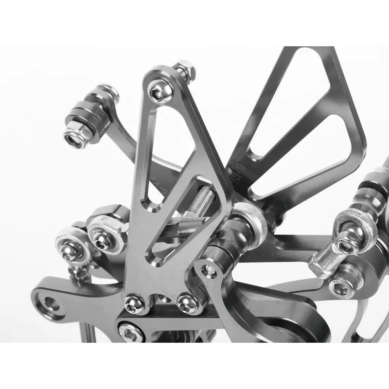 Smok педаль для Yamaha YZF R1 2004 2005 2006 ЧПУ Rearsets подножки задний тормоз сдвиг регулировочный набор Серебряный черный красный - Цвет: Titanium
