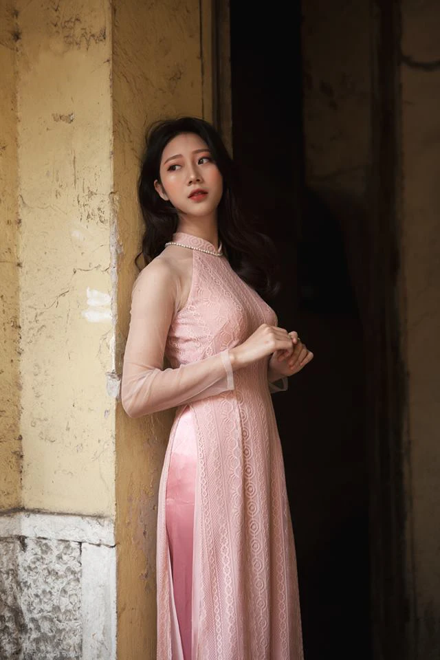 

Розовый наряд aodai, вьетнамское традиционное платье Ципао с длинными рукавами