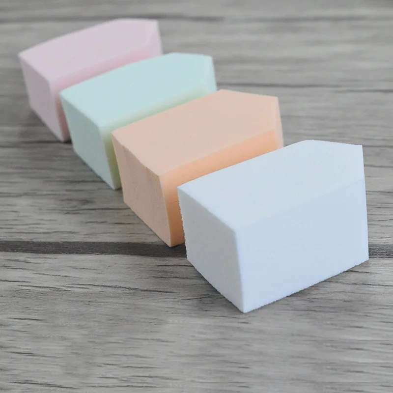 

Mei Nai Qi Manufacturers Direct Selling Small House-Shaped Foam Large Puff Wet And Dry Dual Purpose Hydrophilic Puff
