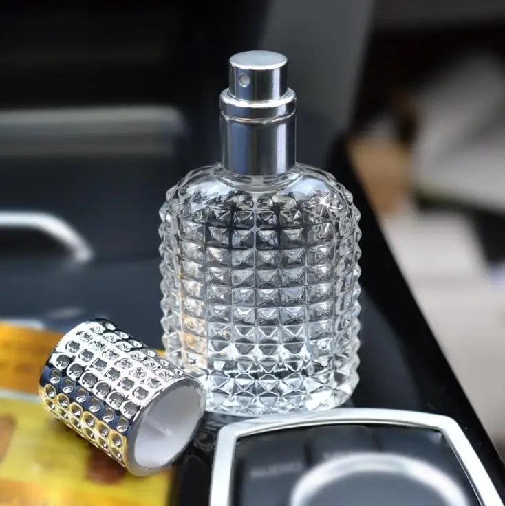 

50pcs/lot 30ml 50ml New Style Pineapple Portable Glass Perfume Bottle With Spray Empty With Atomizer Refillable Bottles SN48