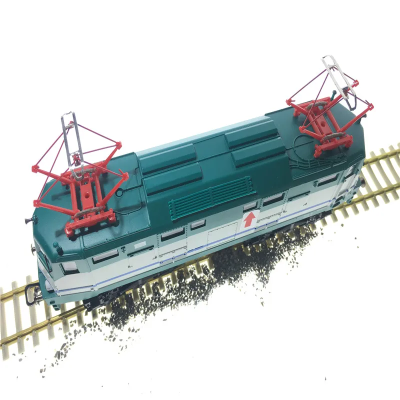 ho train 12
