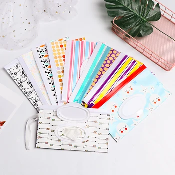 

1PC Wipes Bag Carrying Case Clutch Clean Wet Wipes Bag Stroller Cosmetic Pouch Easy-Carry Snap-Strap Stroller Accessories